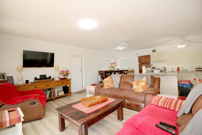 3 Bedroom Property for Sale in Fraaiuitsig Western Cape